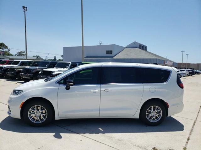 2025 Chrysler Pacifica PACIFICA SELECT