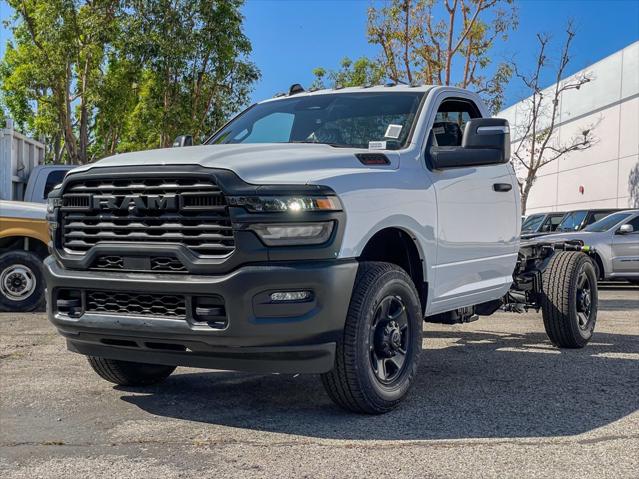 2025 RAM Ram 3500 Chassis Cab RAM 3500 TRADESMAN CHASSIS REGULAR CAB 4X2 60 CA