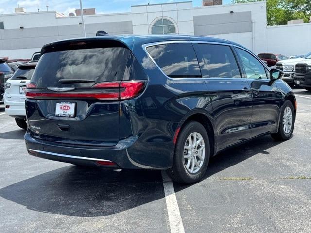 2025 Chrysler Pacifica PACIFICA SELECT