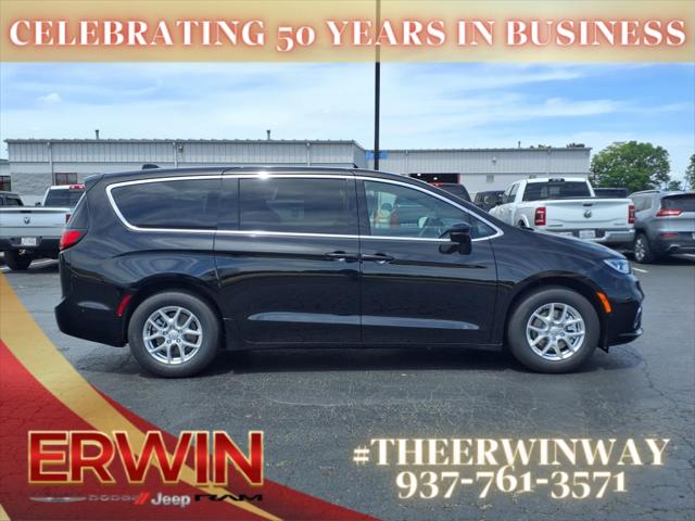 2025 Chrysler Pacifica PACIFICA SELECT