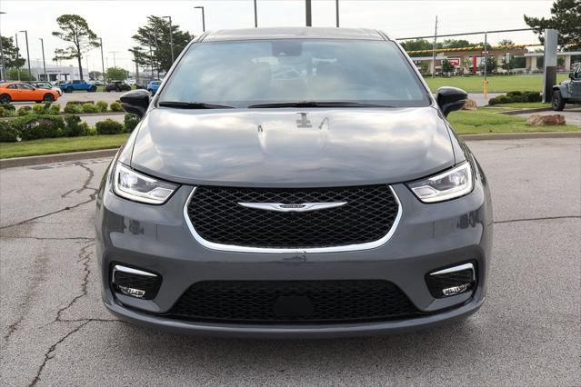 2025 Chrysler Pacifica PACIFICA SELECT