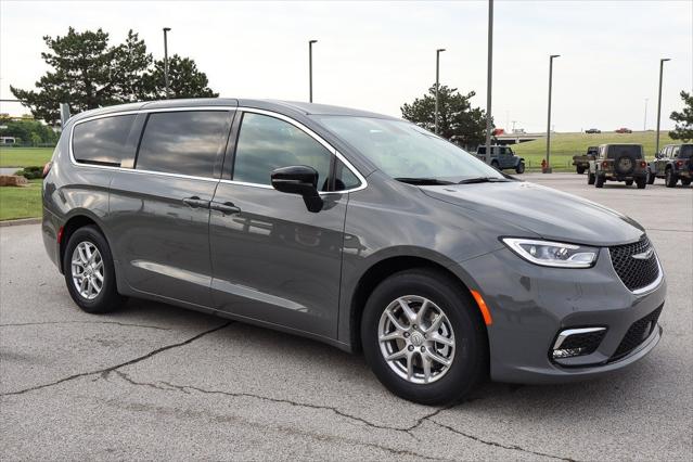 2025 Chrysler Pacifica PACIFICA SELECT
