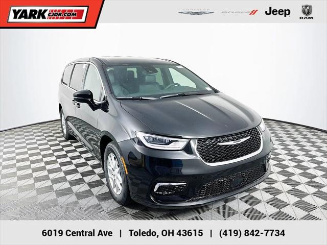 2025 Chrysler Pacifica PACIFICA SELECT