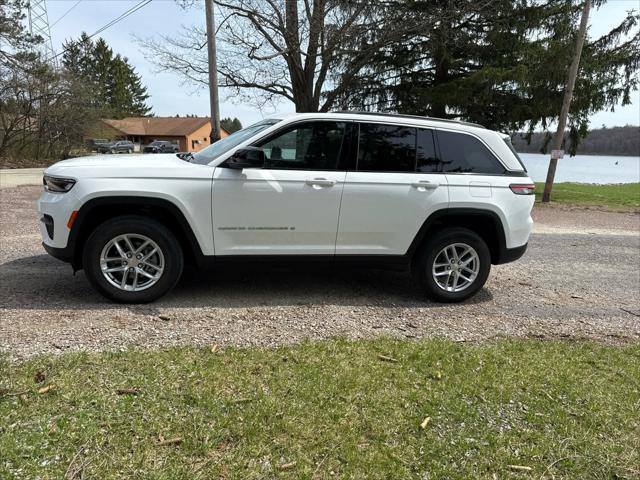 2025 Jeep Grand Cherokee GRAND CHEROKEE LAREDO X 4X4