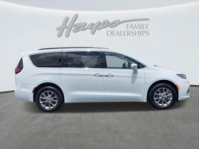 2022 Chrysler Pacifica Touring L AWD