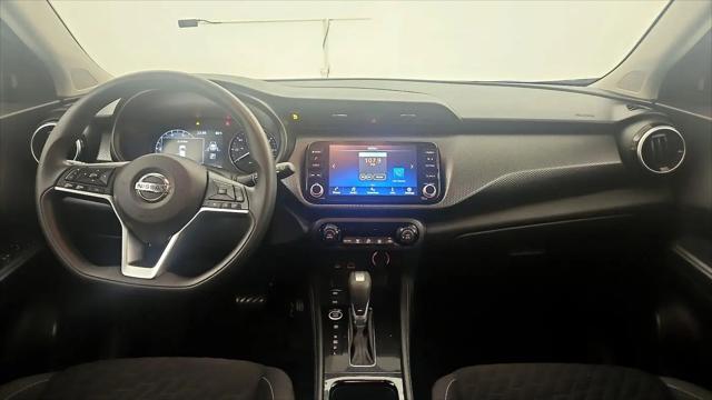 2021 Nissan Kicks SV Xtronic CVT
