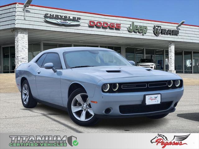 2022 Dodge Challenger SXT