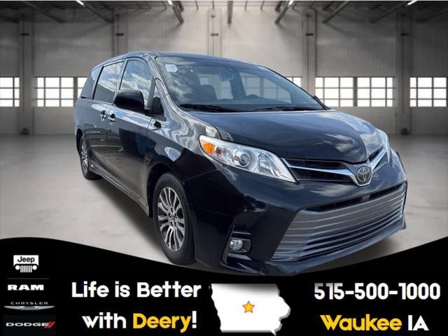 2018 Toyota Sienna XLE 8 Passenger
