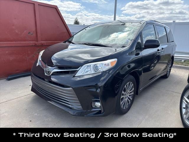 2018 Toyota Sienna XLE 8 Passenger