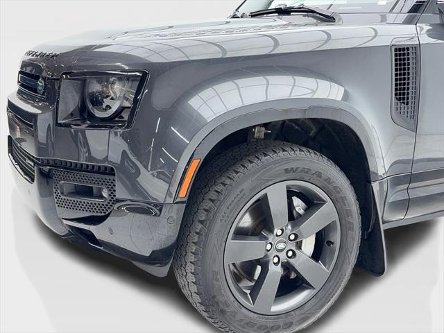2023 Land Rover Defender 110 X-Dynamic SE