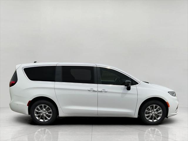 2025 Chrysler Pacifica PACIFICA SELECT AWD