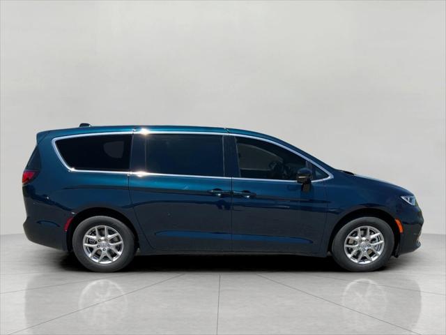 2025 Chrysler Pacifica PACIFICA SELECT