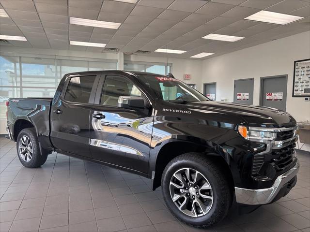 2022 Chevrolet Silverado 1500 4WD Crew Cab Short Bed LT with 2FL