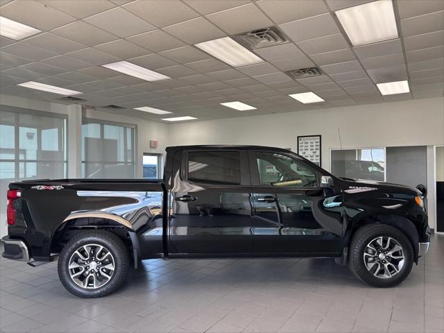 2022 Chevrolet Silverado 1500 4WD Crew Cab Short Bed LT with 2FL