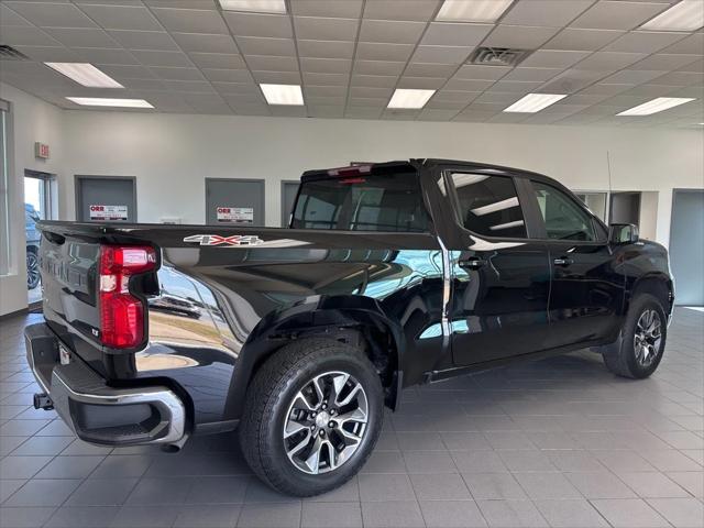 2022 Chevrolet Silverado 1500 4WD Crew Cab Short Bed LT with 2FL
