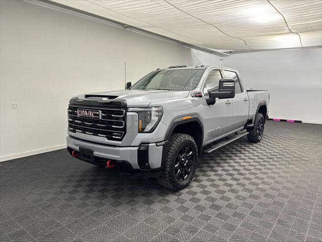 2025 GMC Sierra 2500HD 4WD Crew Cab Standard Bed AT4
