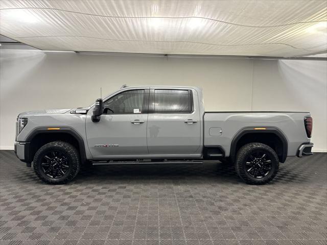 2025 GMC Sierra 2500HD 4WD Crew Cab Standard Bed AT4