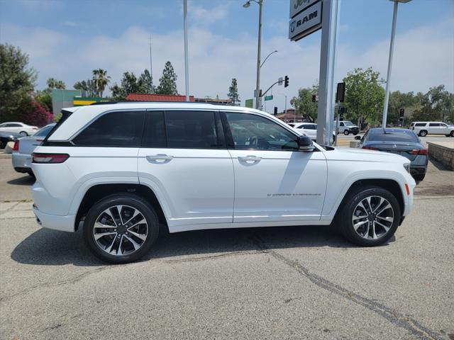 2022 Jeep Grand Cherokee Overland 4x2