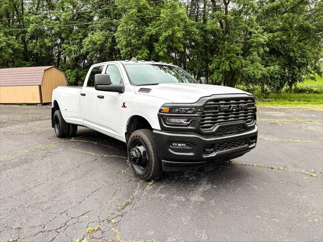 2025 RAM Ram 3500 RAM 3500 TRADESMAN CREW CAB 4X4 8 BOX
