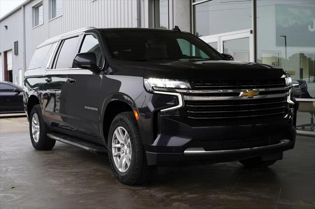 2023 Chevrolet Suburban 2WD LT