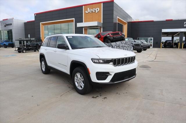 2025 Jeep Grand Cherokee GRAND CHEROKEE LAREDO 4X2