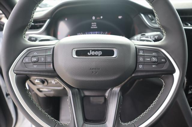2025 Jeep Grand Cherokee GRAND CHEROKEE LAREDO 4X2