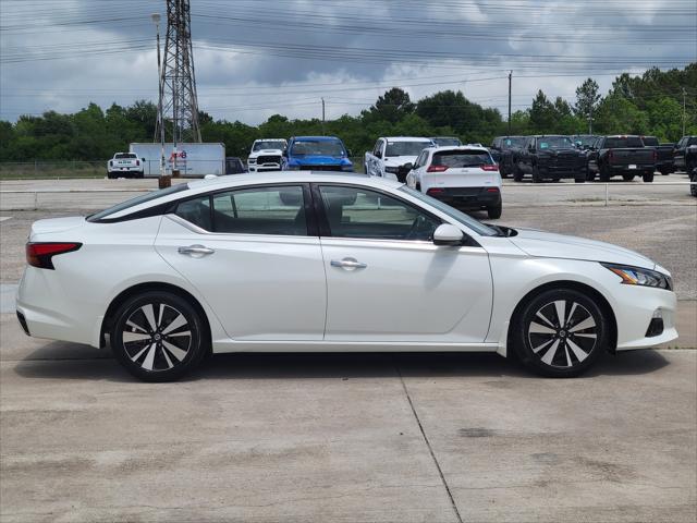 2022 Nissan Altima SL FWD
