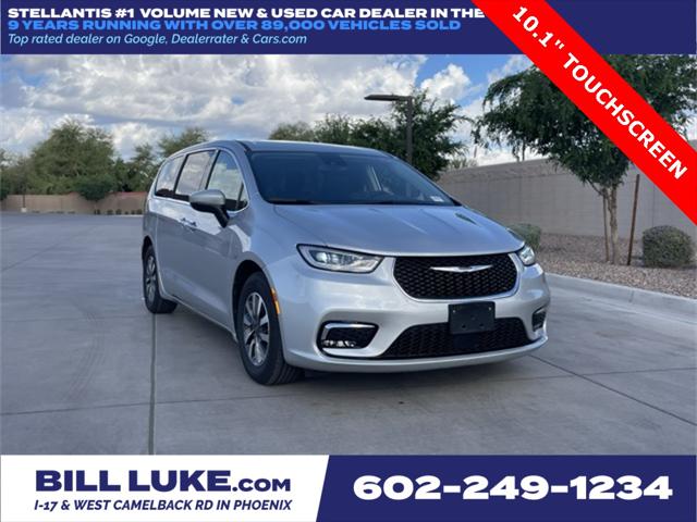 2023 Chrysler Pacifica Hybrid Touring L