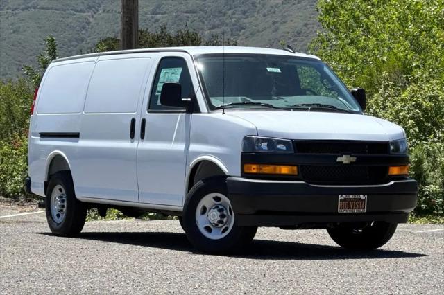 2025 Chevrolet Express Cargo Van RWD 2500 Regular Wheelbase WT