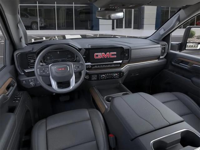 2025 GMC Sierra 2500HD 4WD Crew Cab Standard Bed SLT