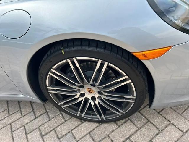 2014 Porsche 911 Carrera 4