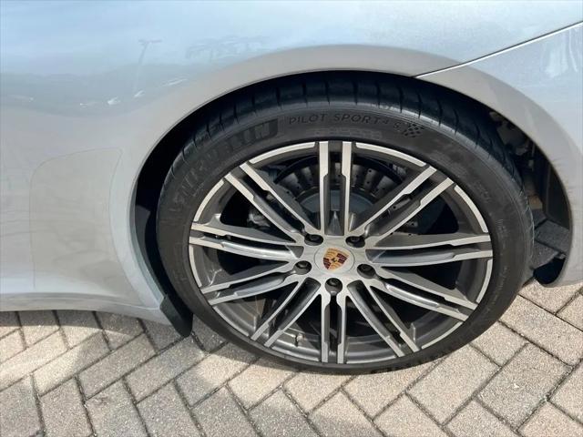 2014 Porsche 911 Carrera 4