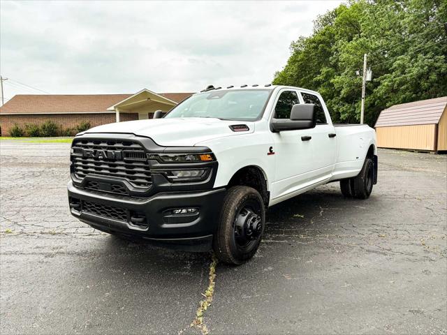 2025 RAM Ram 3500 RAM 3500 TRADESMAN CREW CAB 4X4 8 BOX