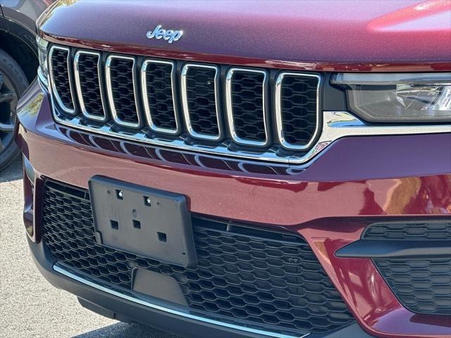 2022 Jeep Grand Cherokee Laredo 4x4