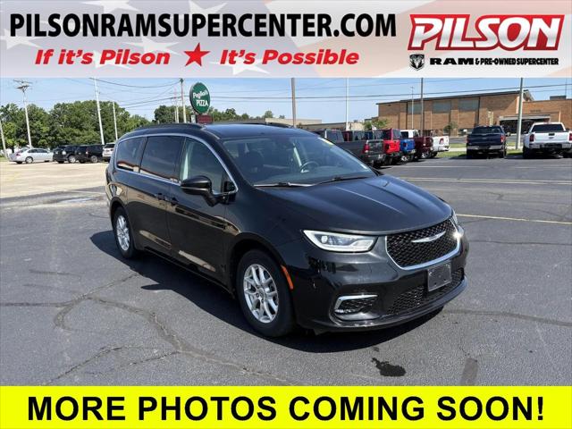 2022 Chrysler Pacifica Touring L for sale in Charleston, IL
