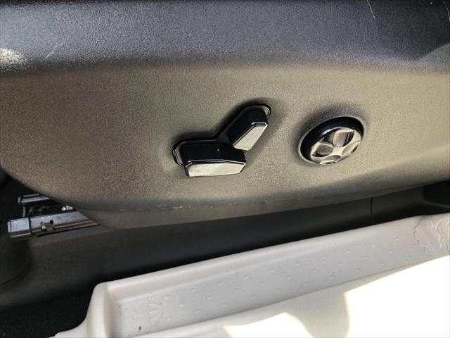 Used 2018 Chrysler Pacifica For Sale in Jackson, MI