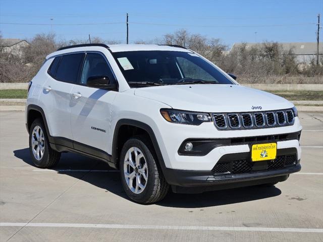 2025 Jeep Compass COMPASS LATITUDE 4X4