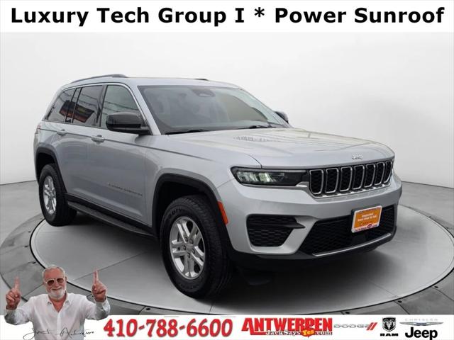 2022 Jeep Grand Cherokee Laredo 4x2