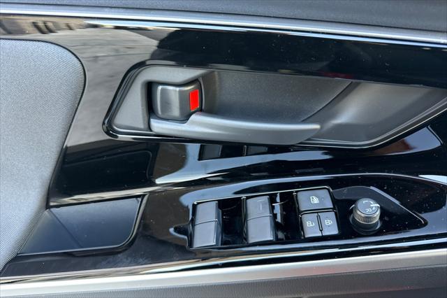 2025 Subaru Solterra Premium