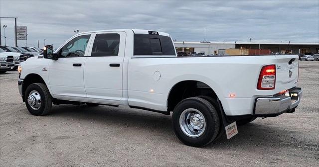 2024 RAM 3500 Tradesman Crew Cab 4x4 8 Box