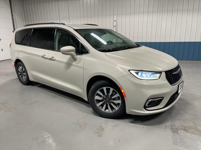 2021 Chrysler Pacifica Hybrid Touring L