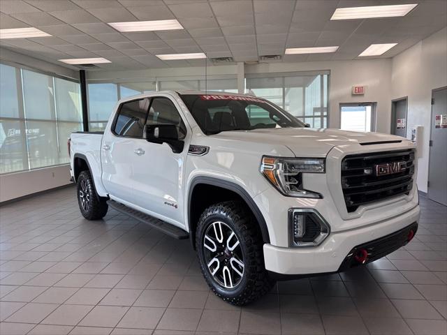 2022 GMC Sierra 1500 Limited 4WD Crew Cab Short Box AT4