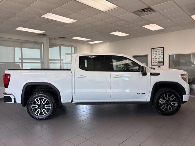 2022 GMC Sierra 1500 Limited 4WD Crew Cab Short Box AT4