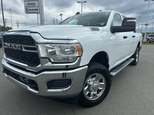 2023 RAM 2500 Tradesman Crew Cab 4x4 64 Box