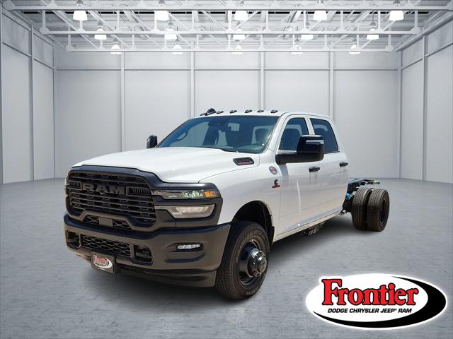 2025 RAM Ram 3500 Chassis Cab RAM 3500 TRADESMAN CREW CAB CHASSIS 4X4 60 CA 2025 RAM Ram 3500 Chassis Cab RAM 3500 TRADESMAN CREW CAB CHASSIS 4X4 60 CA
