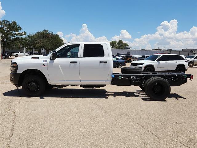 2025 RAM Ram 3500 Chassis Cab RAM 3500 TRADESMAN CREW CAB CHASSIS 4X4 60 CA 2025 RAM Ram 3500 Chassis Cab RAM 3500 TRADESMAN CREW CAB CHASSIS 4X4 60 CA