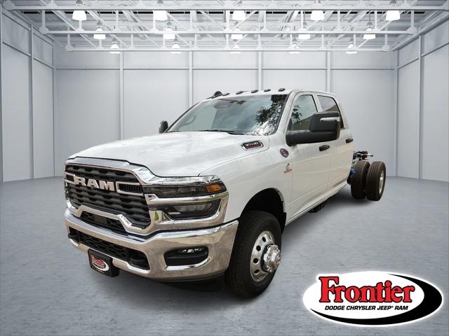 2025 RAM Ram 3500 Chassis Cab RAM 3500 TRADESMAN CREW CAB CHASSIS 4X4 60 CA