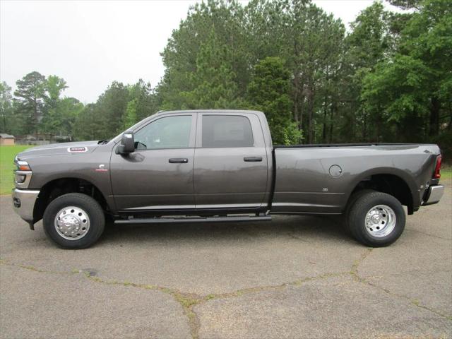 2025 RAM Ram 3500 RAM 3500 TRADESMAN CREW CAB 4X4 8 BOX