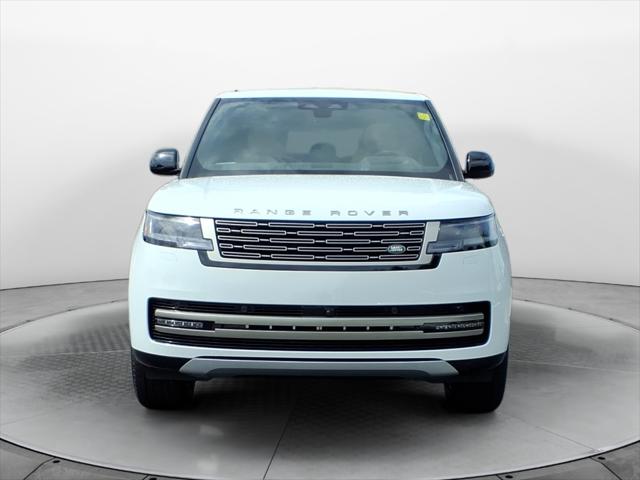 2025 Land Rover Range Rover P530 SE 7 Seat