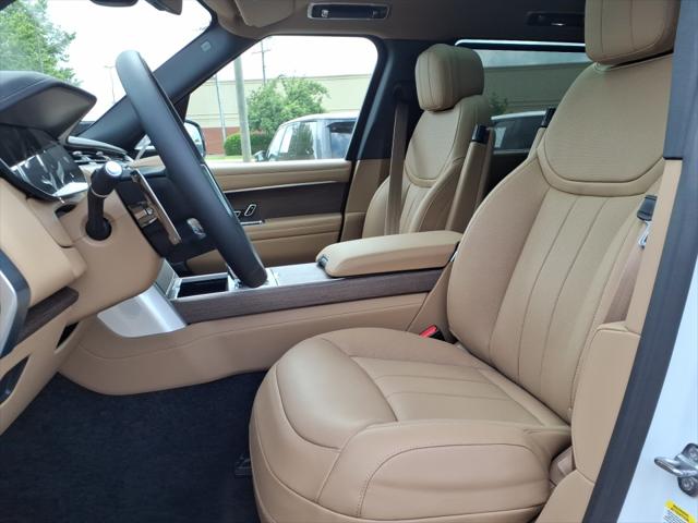 2025 Land Rover Range Rover P530 SE 7 Seat